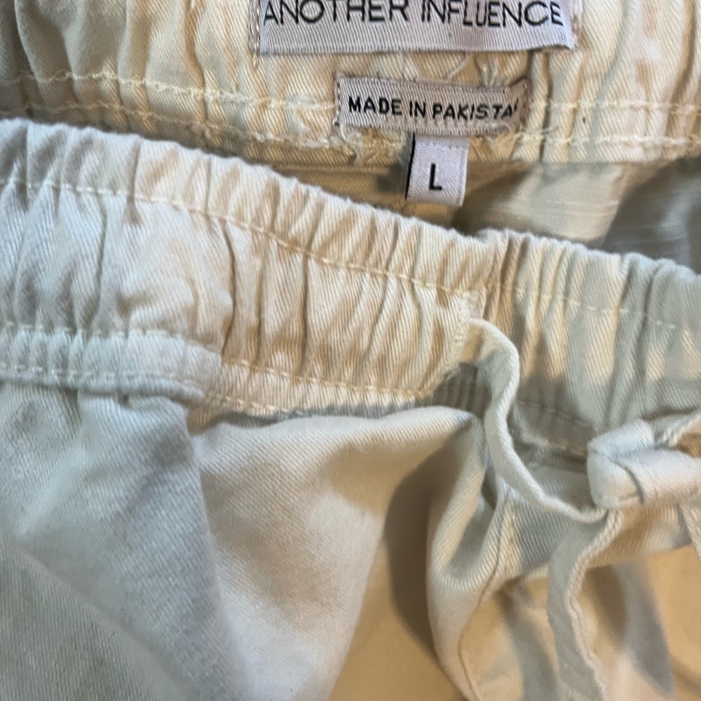 Men’s shorts, beige.